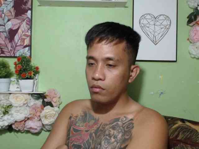 tyler-pinoyhott tyler-pinoyhott