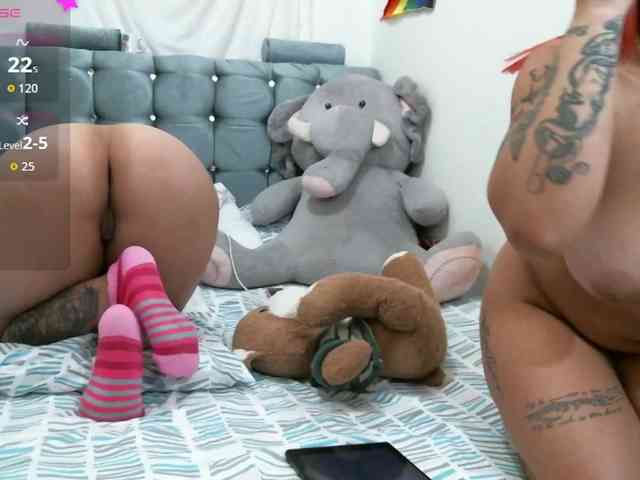 twofunnybitches Live Webcam on BongaCams