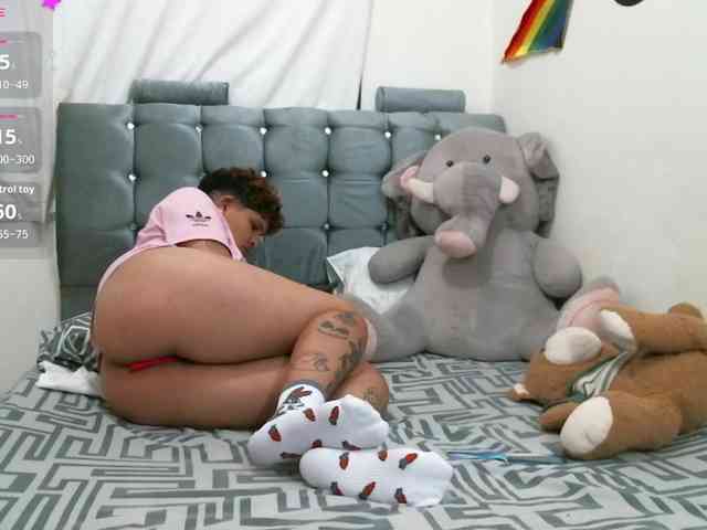 twofunnybitches Live Webcam on BongaCams