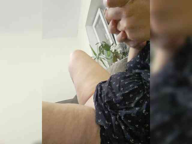 video chat live NansyyLiana