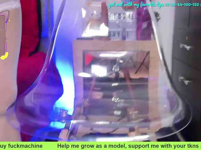 nahomiblakee webcam