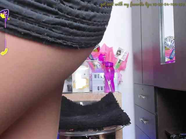 nahomiblakee webcam
