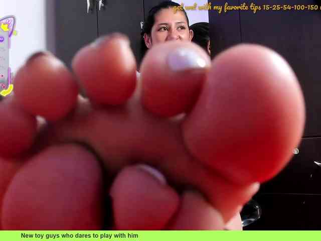 nahomiblakee webcam