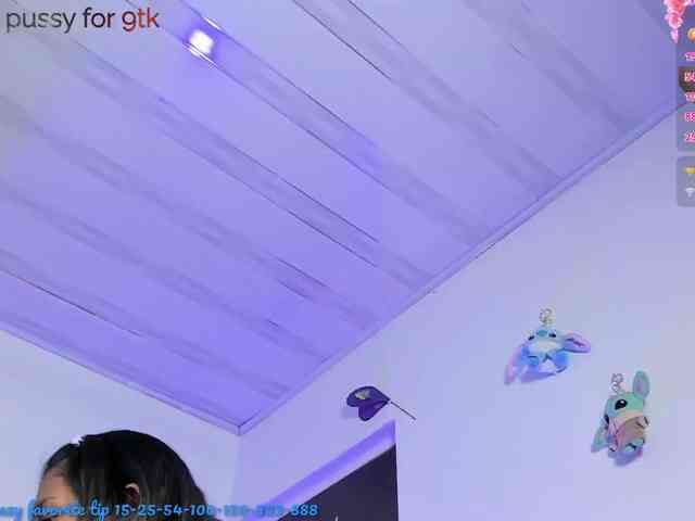 nahomiblakee webcam