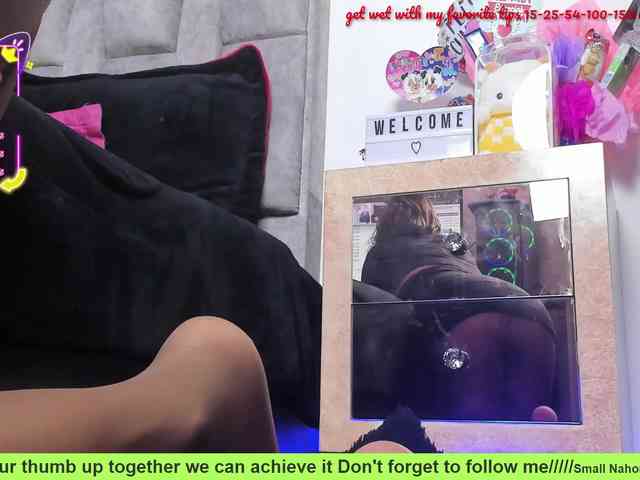 nahomiblakee webcam