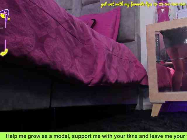 nahomiblakee webcam