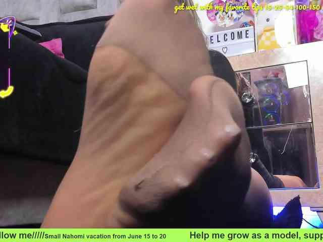 nahomiblakee webcam