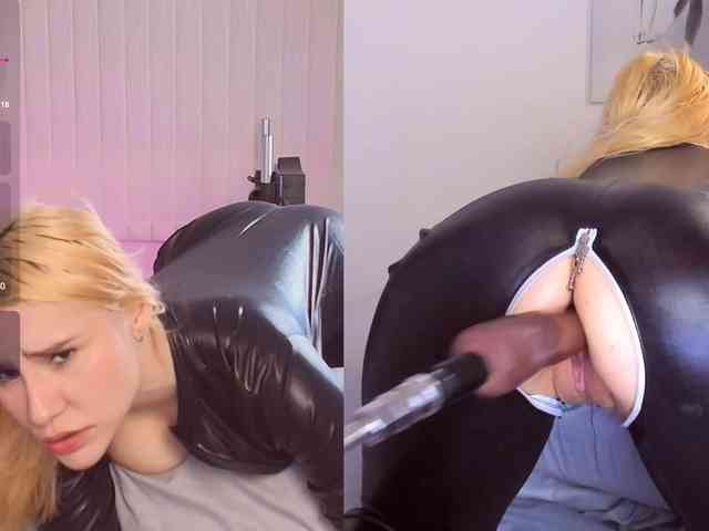 Classy-Carrie webcam