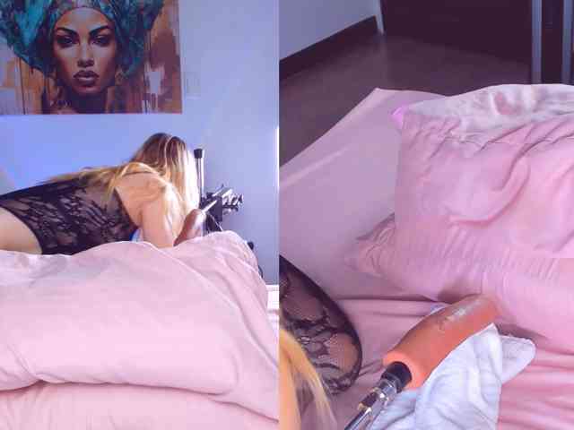 Classy-Carrie webcam