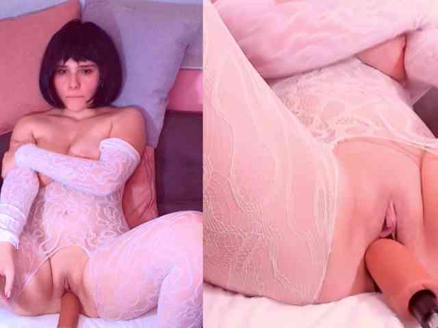 Classy-Carrie webcam