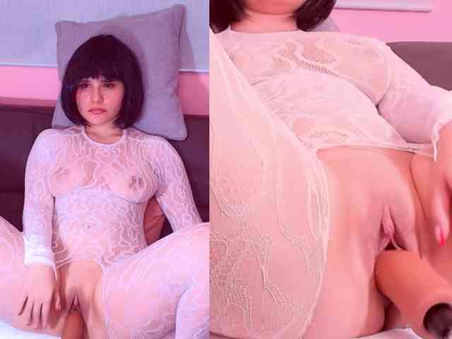 Classy-Carrie webcam