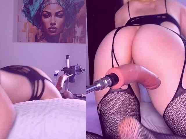 Classy-Carrie webcam