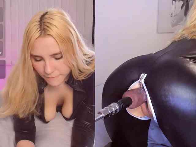 Classy-Carrie webcam