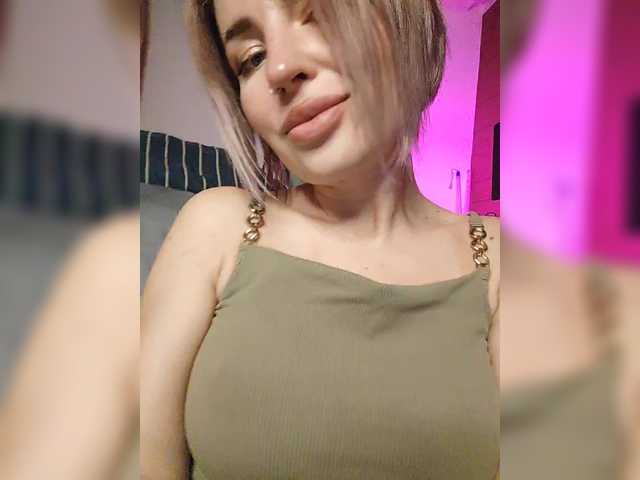 Sex chat gratuit in direct cu MinniMia pe BongaCams