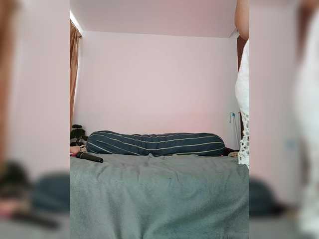 MinniMia's BongaCams show and profile