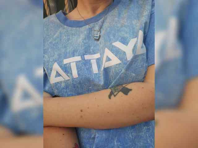 MinniMia Live Webcam on BongaCams