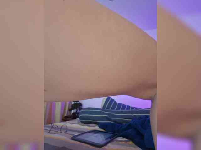 live nude webcam MinniMia