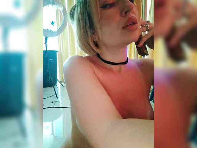 web cam sex show MinniMia