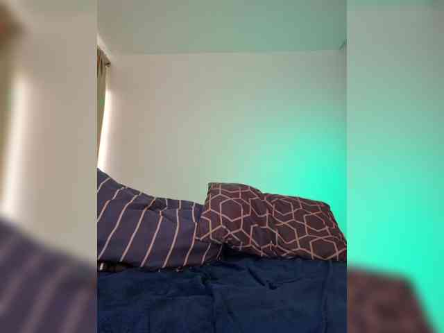 striptease chat room MinniMia