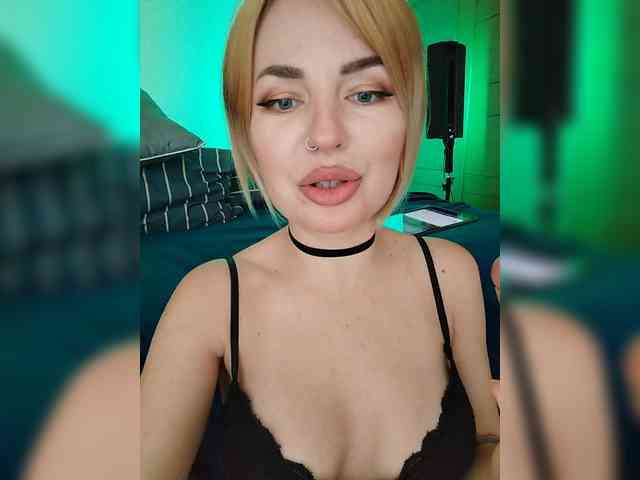 Minni_Mia webcam