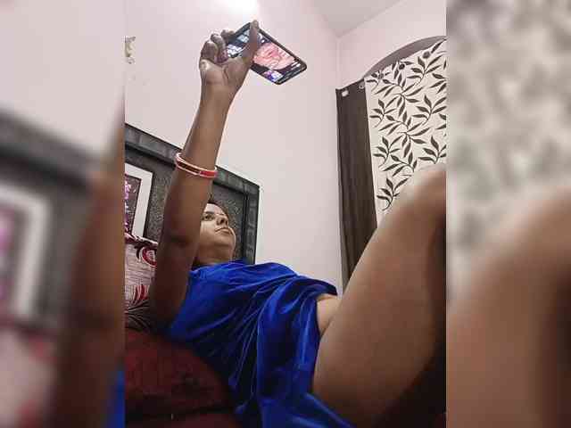 Priyaverma111 Live Webcam on BongaCams