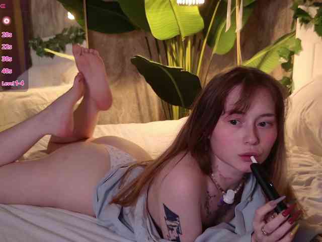 YoPixie Live Webcam on BongaCams