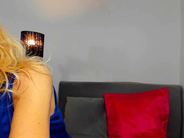  CrystalPretty chat room