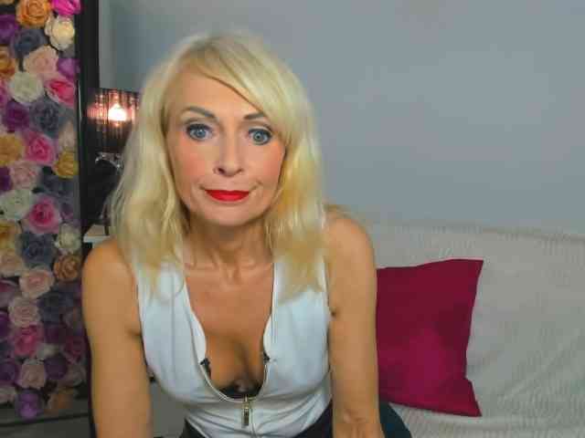 CrystalPretty CrystalPretty