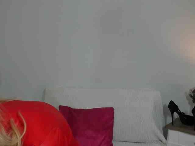 CrystalPretty webcam