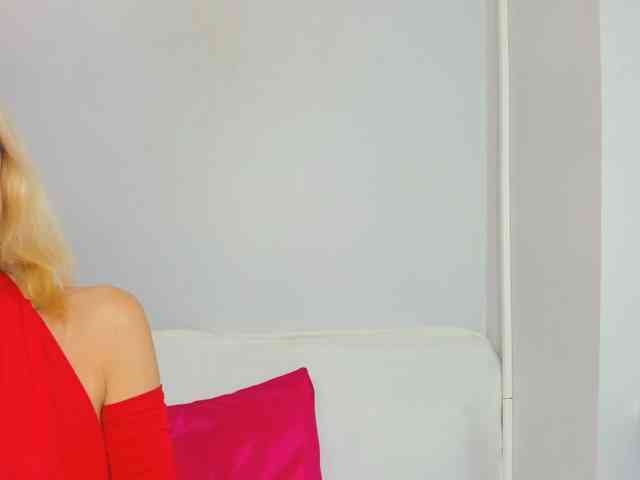 CrystalPretty webcam