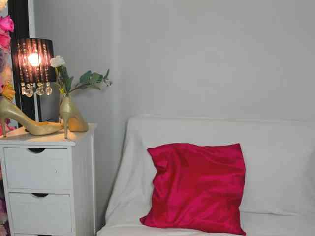 CrystalPretty webcam