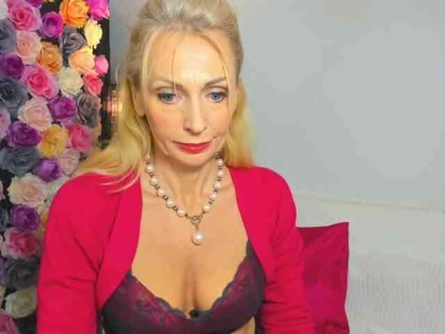 CrystalPretty CrystalPretty