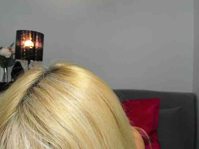 CrystalPretty webcam