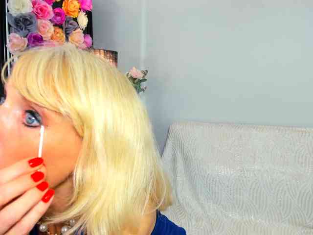 CrystalPretty webcam