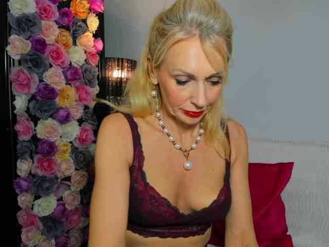 CrystalPretty CrystalPretty