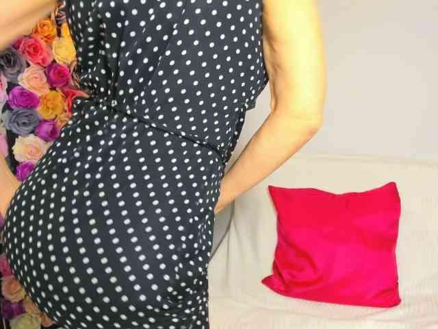 CrystalPretty webcam