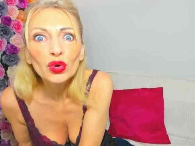 CrystalPretty CrystalPretty