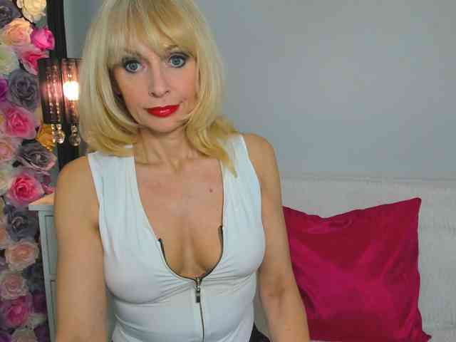 CrystalPretty CrystalPretty