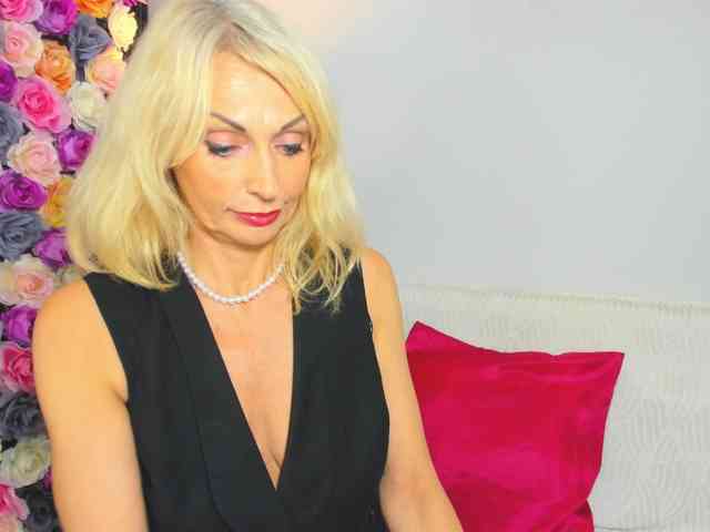 CrystalPretty CrystalPretty