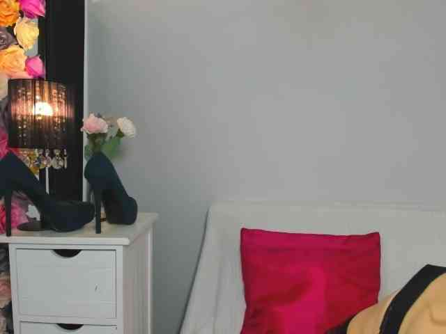 CrystalPretty webcam