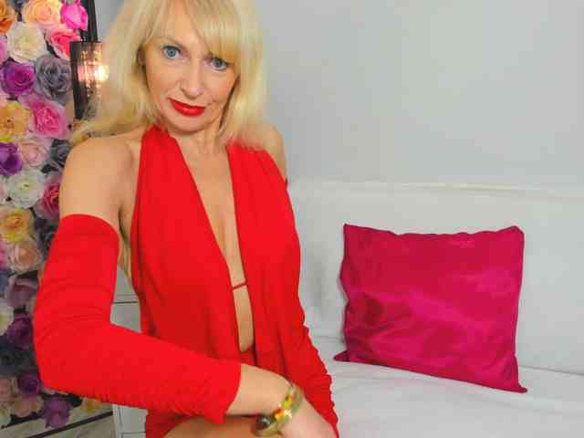 CrystalPretty webcam