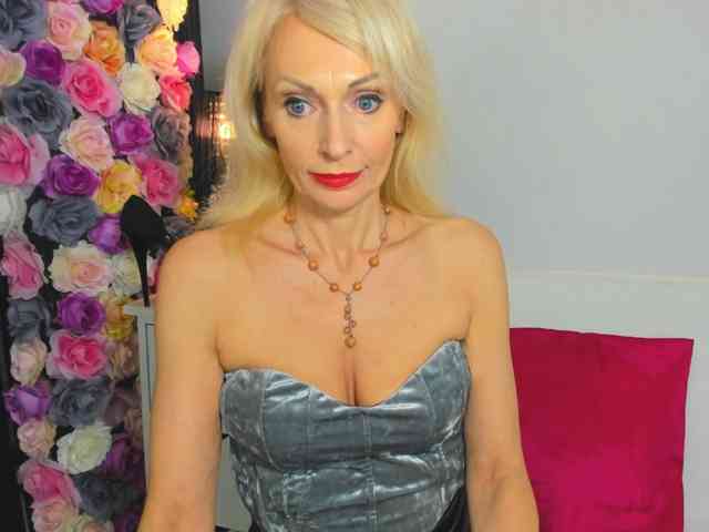 CrystalPretty CrystalPretty