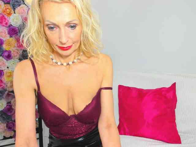 CrystalPretty CrystalPretty