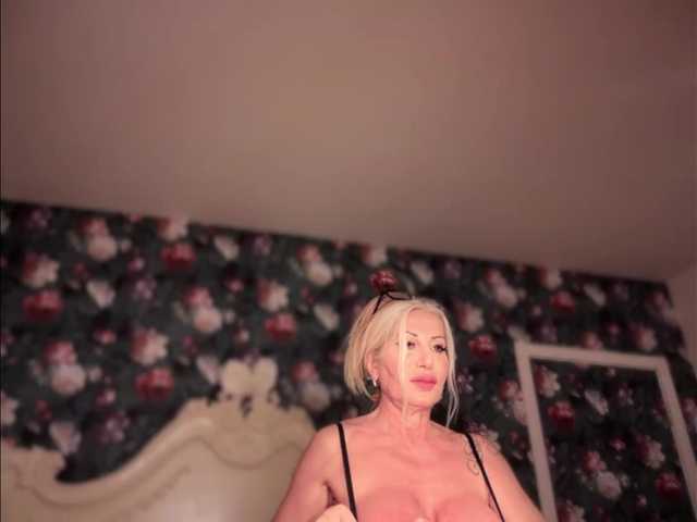 GoddessAnnaxxx's BongaCams show and profile