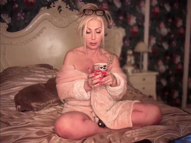 GoddessAnnaxxx's BongaCams show and profile