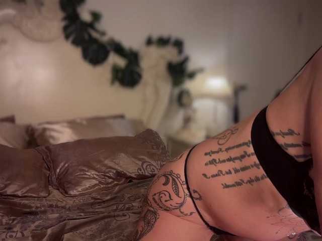 GoddessAnnaxxx's BongaCams show and profile