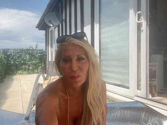 videochat adult GoddessAnnaxxx