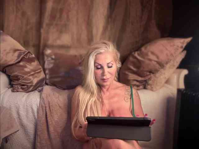 GoddessAnnaxxx webcam