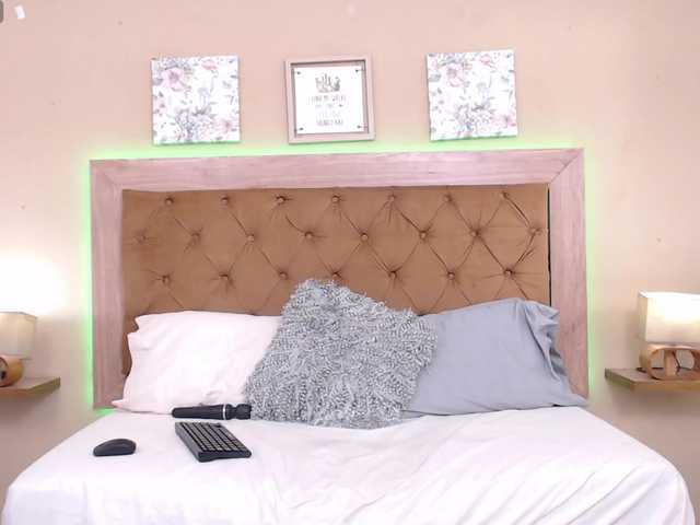 CristalLorents's BongaCams show and profile