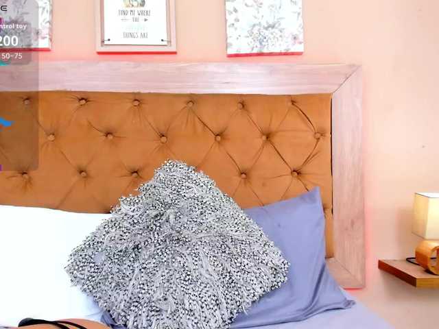 CristalLorents's BongaCams show and profile